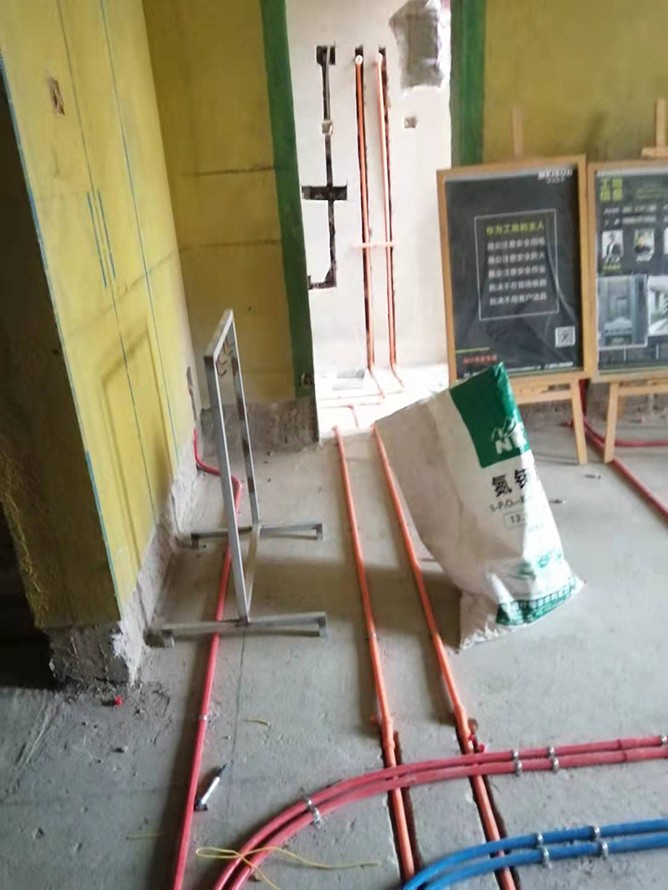 D9088858473BE555A5A44155A507B703